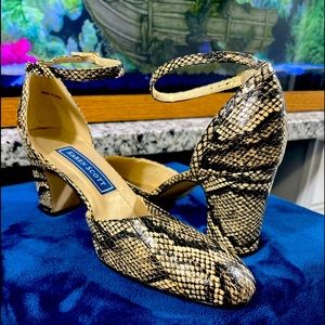 Karen Scott Snake Skin Pumps Block Heel 9W Ankle Strap